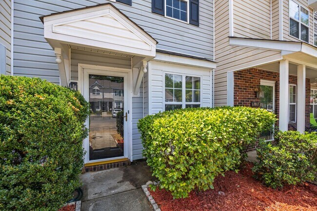 Foto del edificio - Great 2 bdrm Townhome in Steele Creek area...