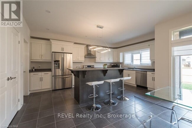 Building Photo - 359 Silverwood Ave