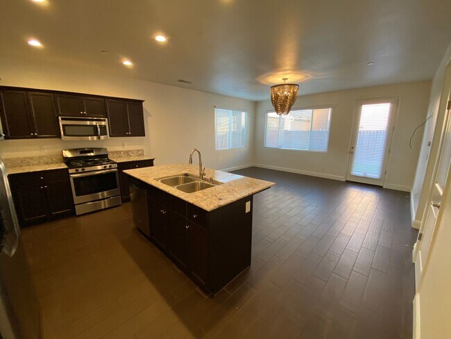Building Photo - Two story home in Avalon
