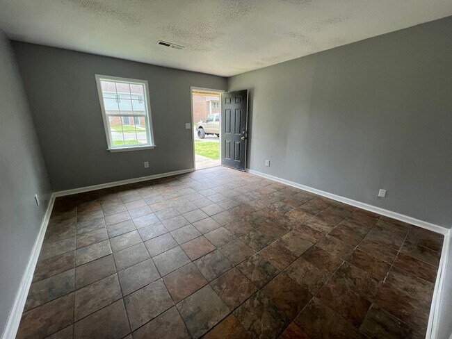 Building Photo - 426 30th Pl