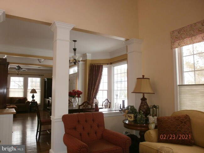 Building Photo - 8 Trewbridge Ct