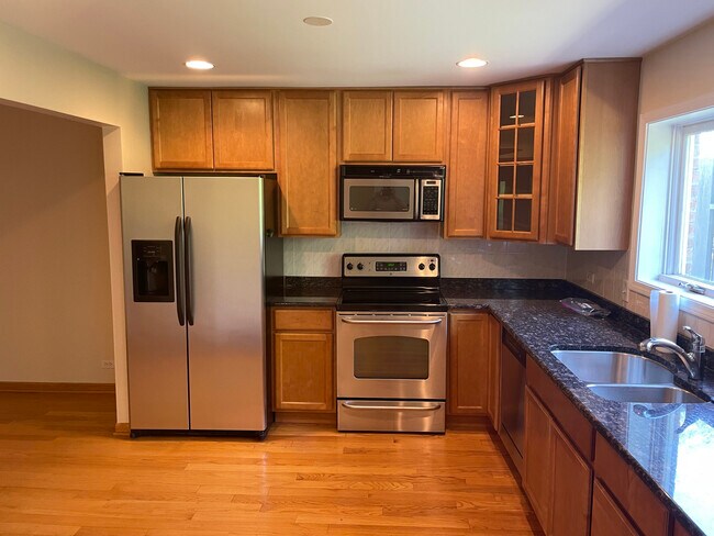 Building Photo - 1723 Wildberry Dr