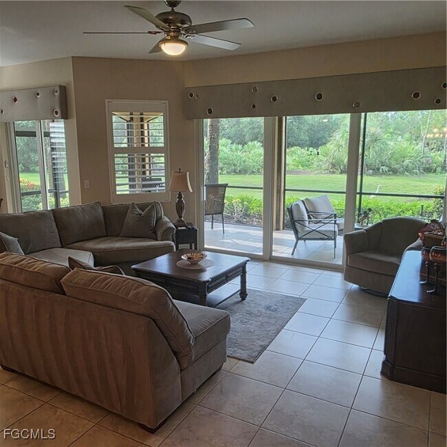 Building Photo - 10637 Pelican Preserve Blvd