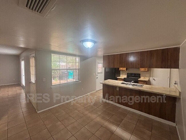 Foto del edificio - 4638 Lighthouse Cir