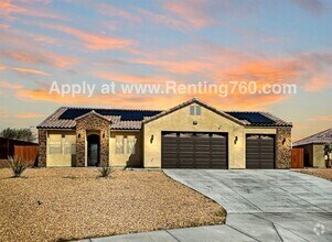 Building Photo - 56942 Ivanhoe Dr