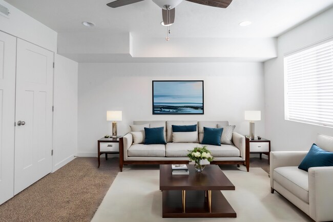Building Photo - Get first month's rent free! Gorgeous 3-St...