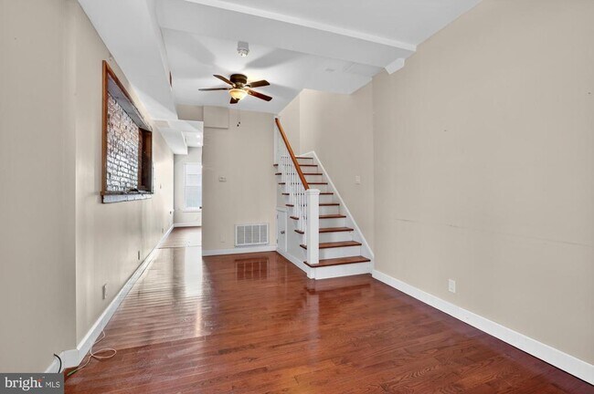 Foto del edificio - 112 E Allen St