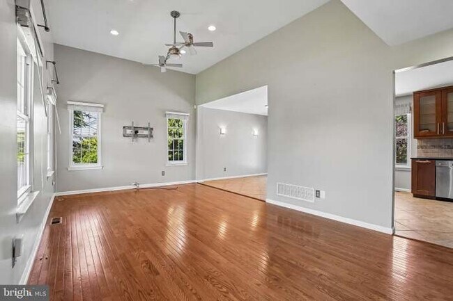 Foto del edificio - 247 Winchester Dr
