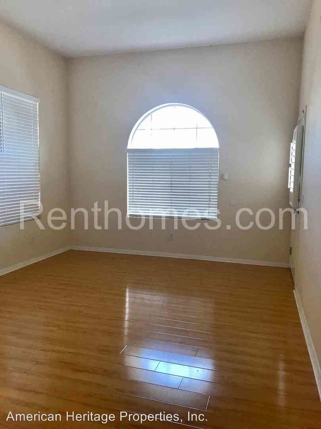 Building Photo - 1793 Picket Fence Dr