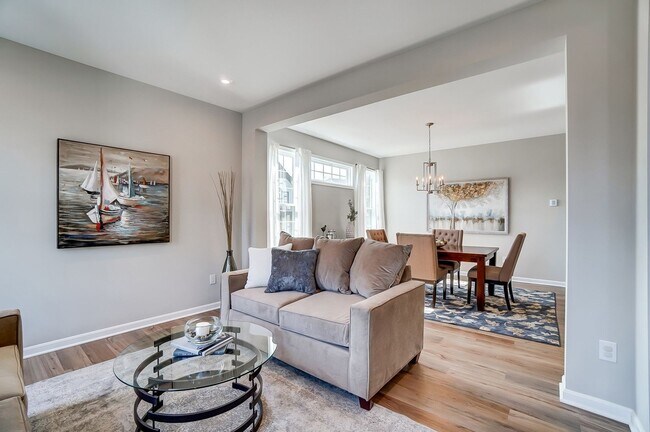 Building Photo - Spacious 4 bedroom house in cul de sac