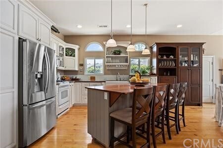Building Photo - 225 Roundtree Ct
