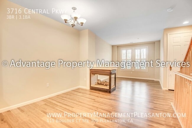 Foto del edificio - 3716 Central Pkwy