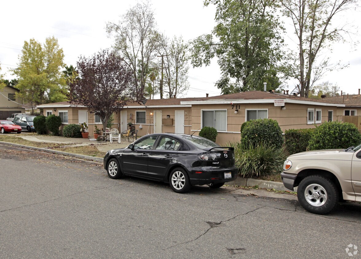 Foto principal - 711-721 S Pine St