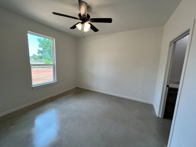 Building Photo - 2232 J E Woody Rd