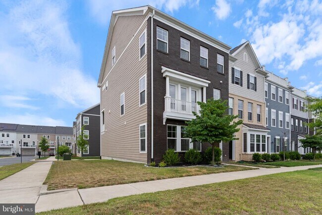 Foto del edificio - 1460 Meadowlark Glen Rd