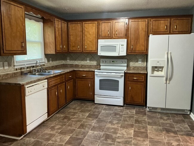 Foto del edificio - 1705 Setter Rd