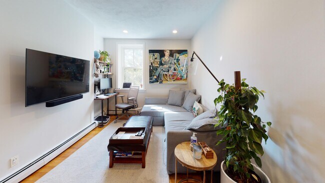 Building Photo - 631 Tremont St