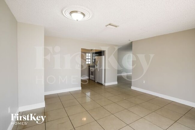 Building Photo - 960 N 73rd Way