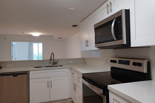 Building Photo - 1650 Coral Wy