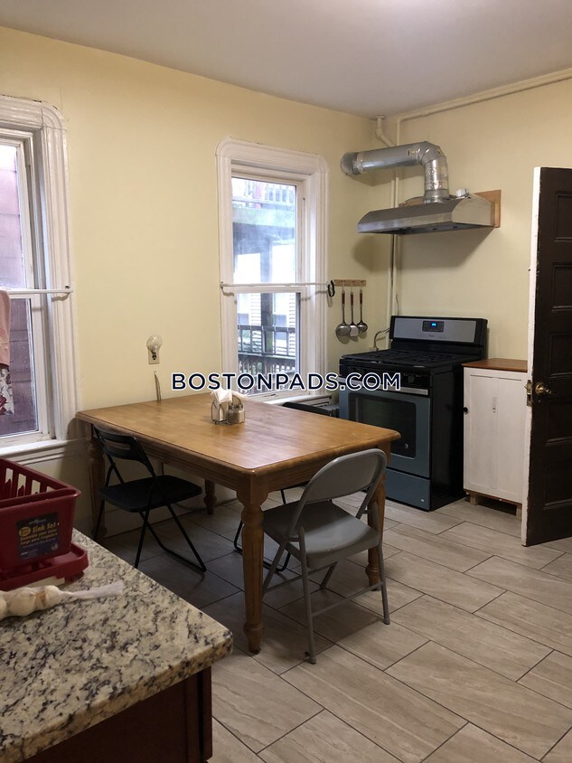 Foto principal - 52 Crescent Ave