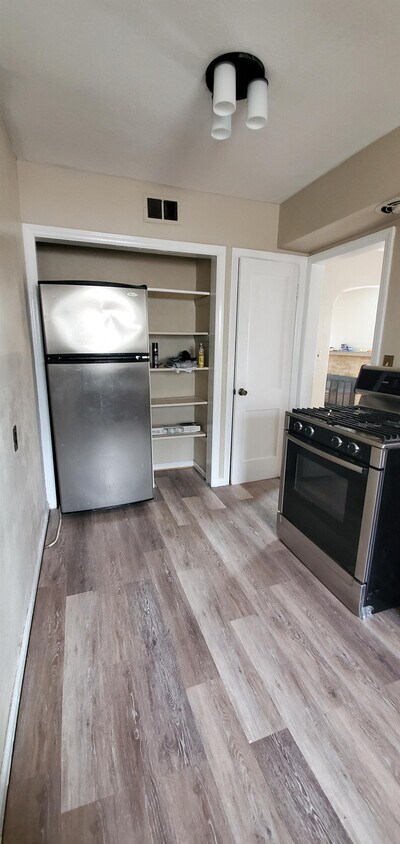 Foto principal - 6233 Agnes Ave