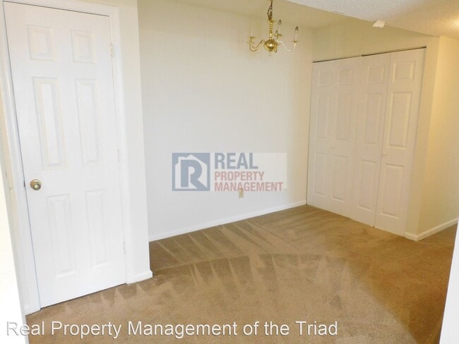 Building Photo - 2 br, 1 bath House - 515 Mystic Drive Unit A