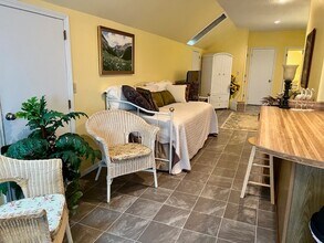 Building Photo - 3849 S Virginia Pl