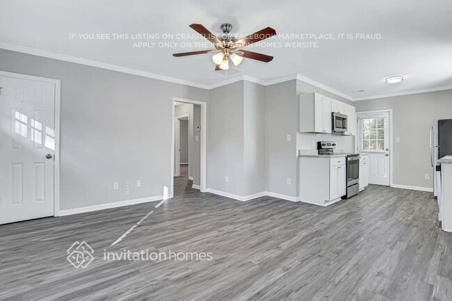 Foto del edificio - 843 Meadow Pl