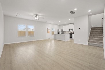 Foto del edificio - 7906 Alset Dr