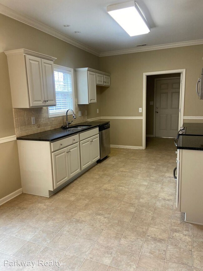 Building Photo - 3 br, 2 bath House - 4685 Chris Dr