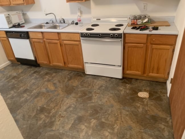 Foto del edificio - 1240 Southridge Dr