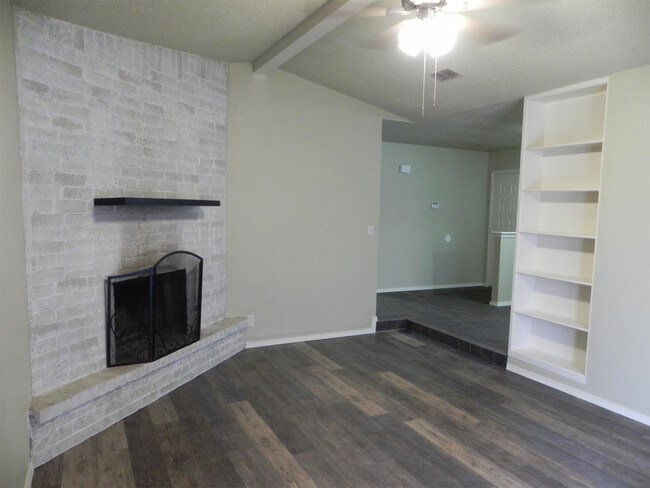 Foto del edificio - 1238 E 144th St