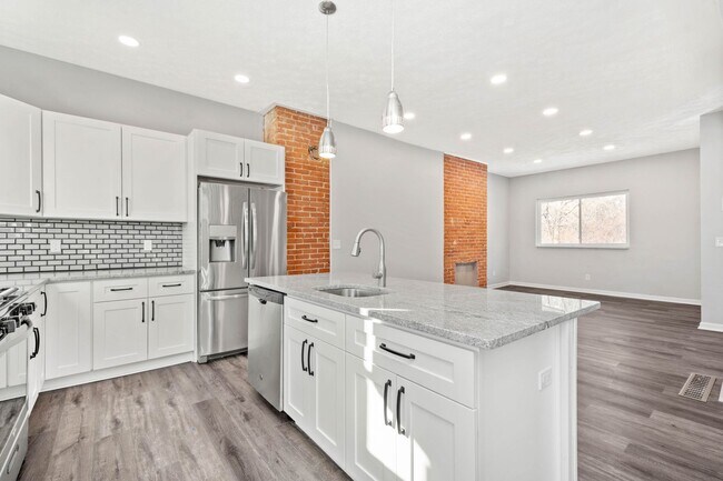 Foto del edificio - Stunning 4 bedroom home in Pittsburgh avai...