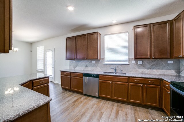 Building Photo - 8418 Fortuna Vly