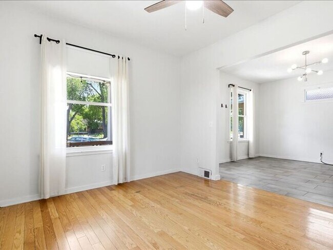 Foto del edificio - Salt Lake Central: large 3 bedroom, 2 bath + office