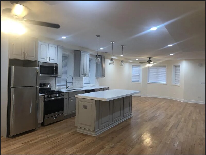 Foto principal - 2505 N Hamlin Ave