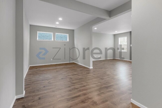 Foto del edificio - 15723 SW Thrush Ln