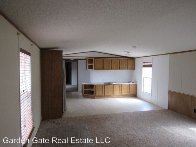 Building Photo - 3 br, 2 bath House - 541 N 1st