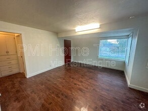 Building Photo - 889 Bel Mar Dr