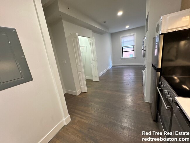 Photo - 270 Newbury St Apartment