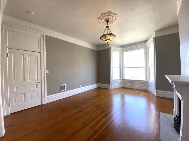 Building Photo - 3 bedroom in San Francisco CA 94110