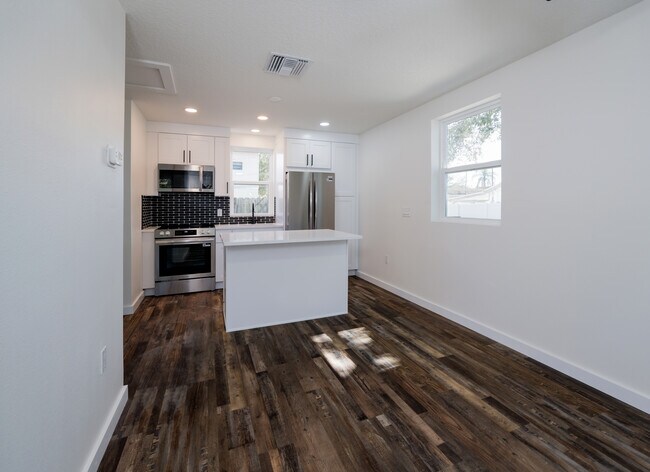 Foto del edificio - 4825 5th St N