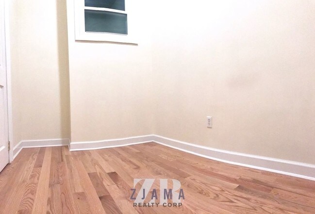 Foto del edificio - 64 Herkimer St