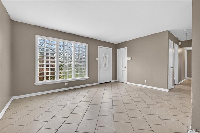 Foto del edificio - 6018 Evergreen Blvd