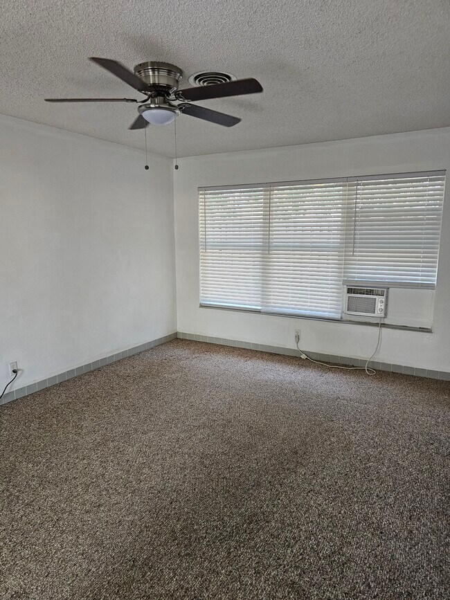 Foto del edificio - 2607 NE 30th St