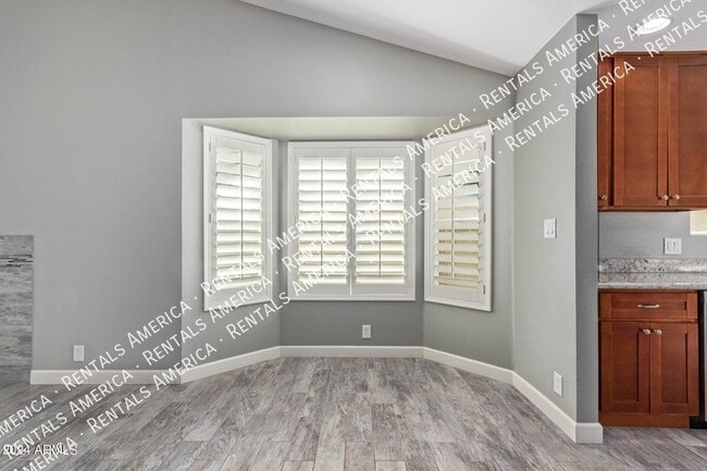 Building Photo - 3922 W Morelos St