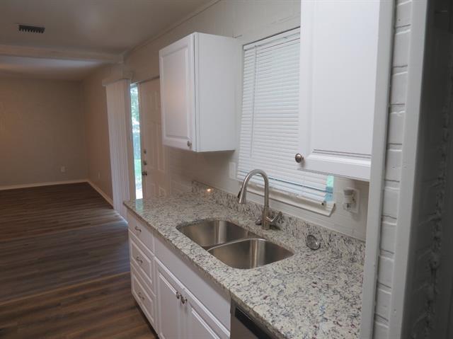 Building Photo - 1217 La Fiesta Dr