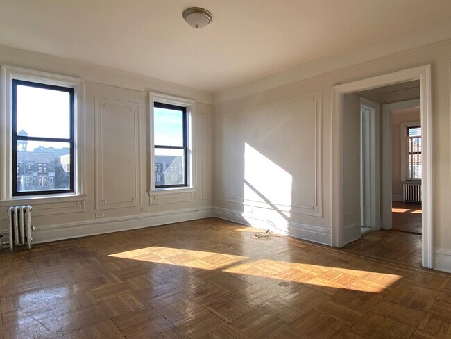 Foto del edificio - 2 Magaw Pl