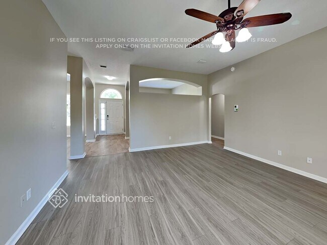 Foto del edificio - 5407 Vivera Ln