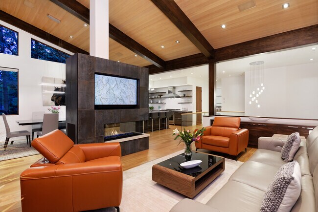Building Photo - 745 Castle Creek Dr